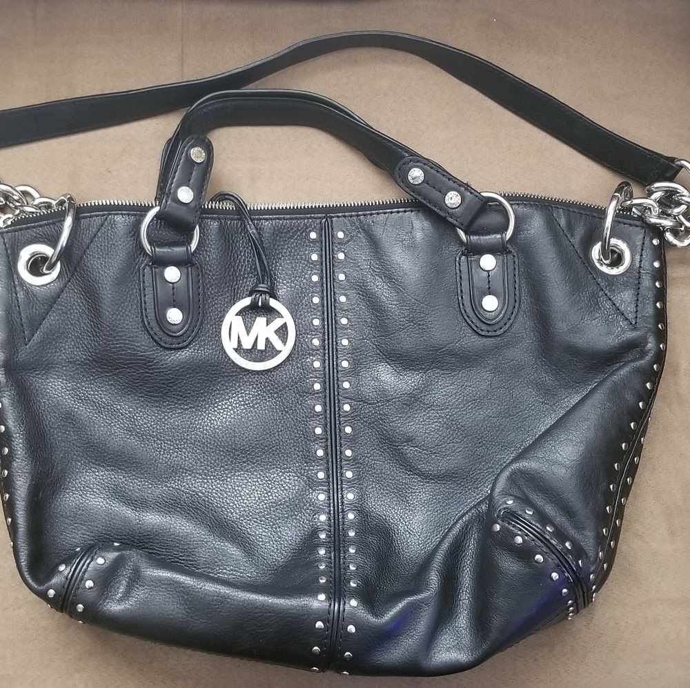 Michael Kors Astor Large Chain Tote